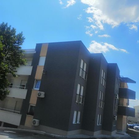 Luxury Apartment Queen Solin Eksteriør bilde