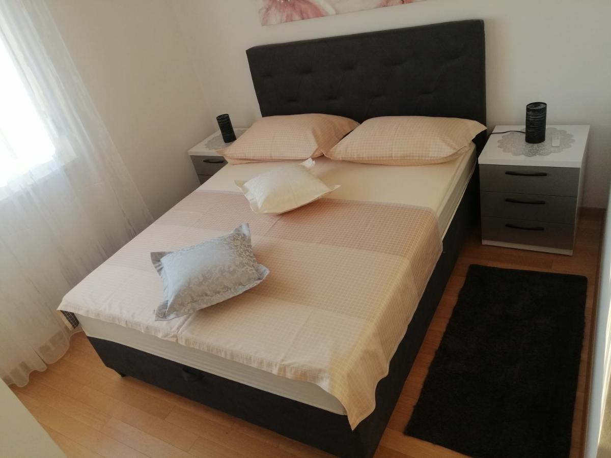 Luxury Apartment Queen Solin Eksteriør bilde