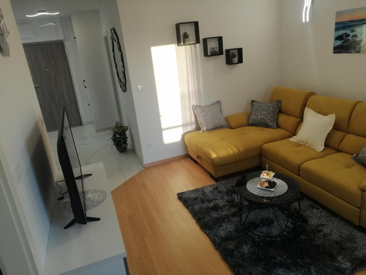 Luxury Apartment Queen Solin Eksteriør bilde