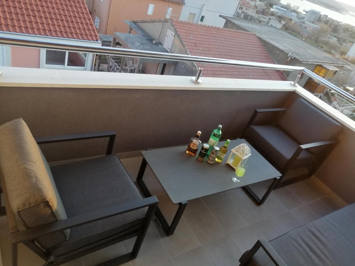 Luxury Apartment Queen Solin Eksteriør bilde