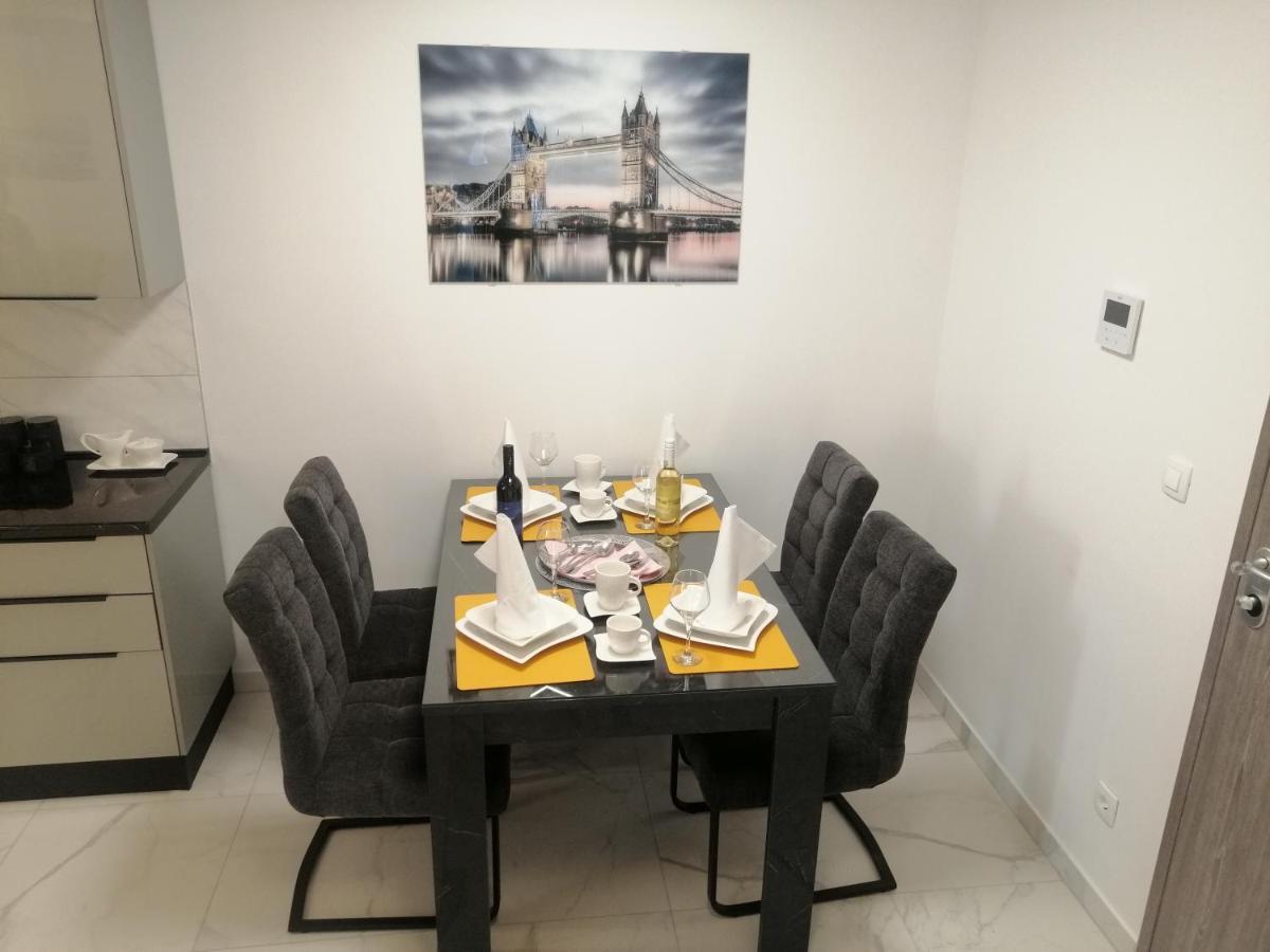 Luxury Apartment Queen Solin Eksteriør bilde