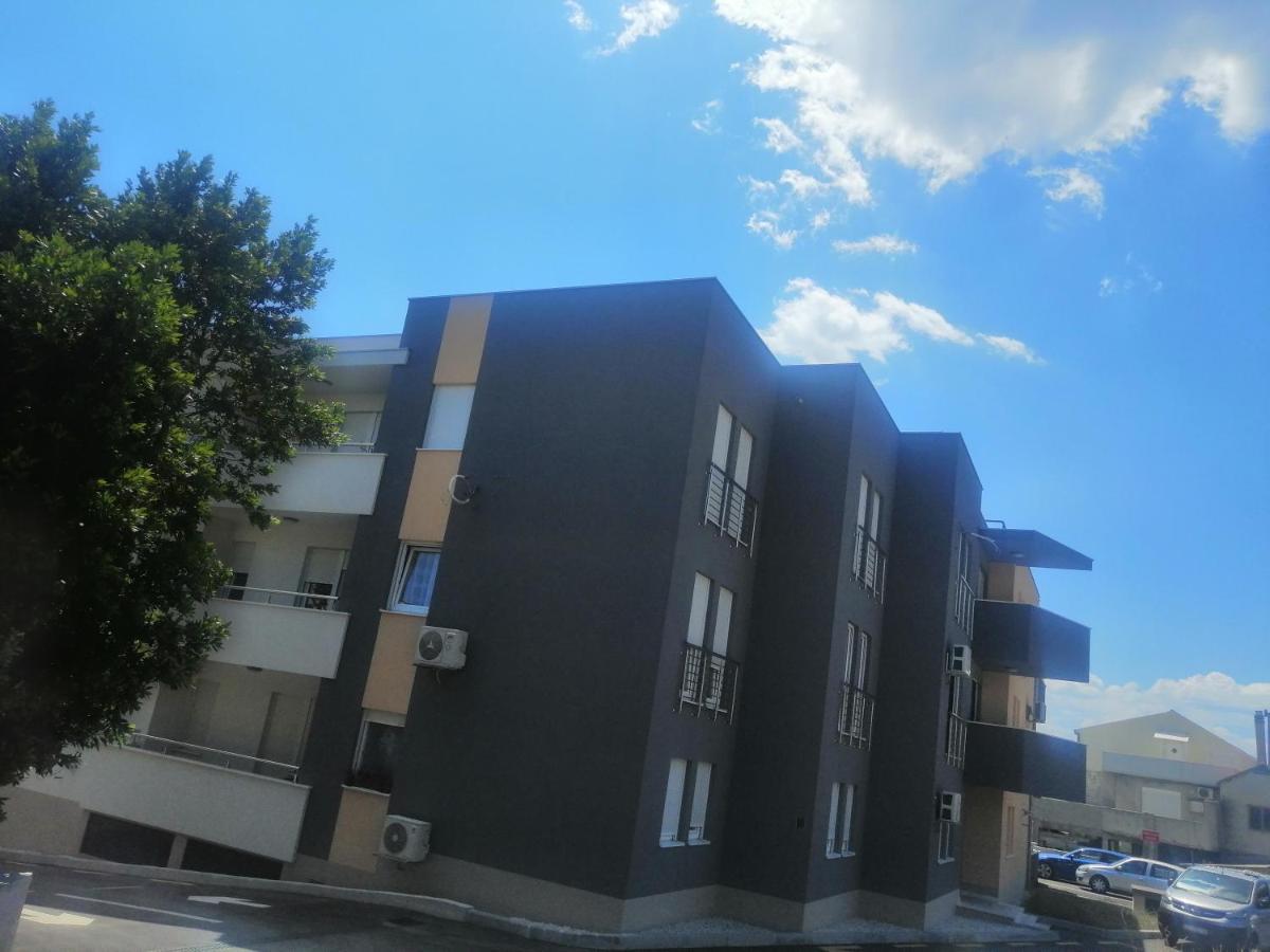 Luxury Apartment Queen Solin Eksteriør bilde