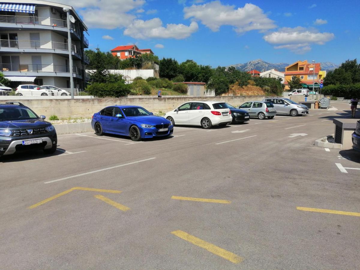 Luxury Apartment Queen Solin Eksteriør bilde