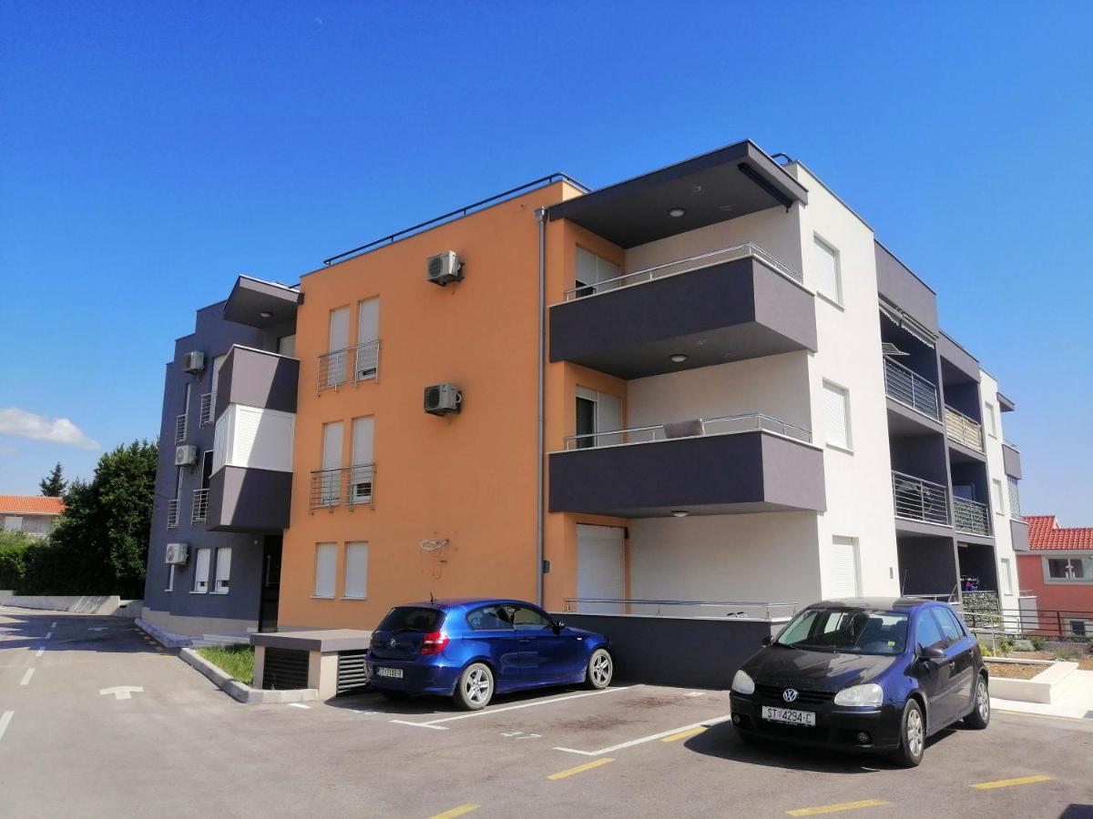 Luxury Apartment Queen Solin Eksteriør bilde